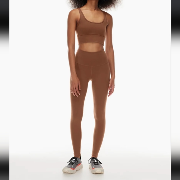 Aritzia TNA Cheeky Ankle Leggings (epicurean brown) - Picture 7 of 13